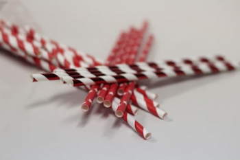 Red Paper Straws/1/1